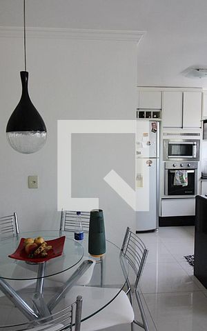 Apartamento à venda com 180m², 3 quartos e 4 vagasCopa e Cozinha