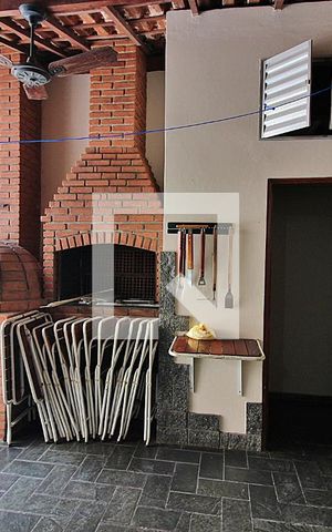 Apartamento à venda com 180m², 3 quartos e 4 vagasChurrasqueira