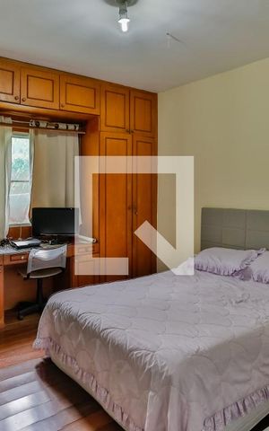 Casa de condomínio à venda com 555m², 4 quartos e 4 vagas Casa de condomínio à venda com 555m², 4 quartos e 4 vagasSuíte 1