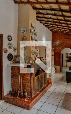 Casa de condomínio à venda com 555m², 4 quartos e 4 vagas Casa de condomínio à venda com 555m², 4 quartos e 4 vagasCorredor
