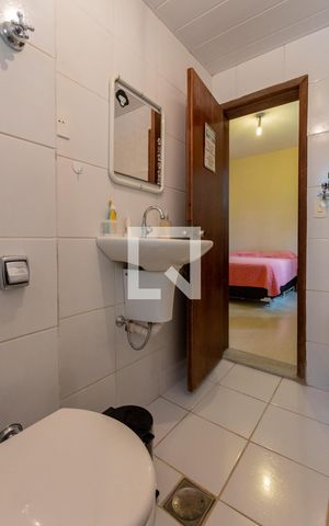 Casa de condomínio à venda com 555m², 4 quartos e 4 vagas Casa de condomínio à venda com 555m², 4 quartos e 4 vagasBanheiro da Suíte 4