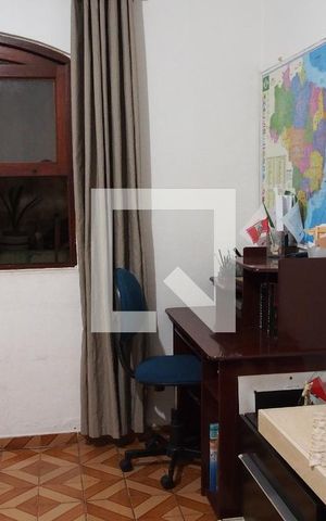 Casa à venda com 299m², 4 quartos e 3 vagasQuarto