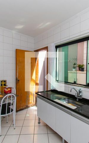 Casa de condomínio à venda com 75m², 2 quartos e 1 vaga Casa de condomínio à venda com 75m², 2 quartos e 1 vagaCozinha