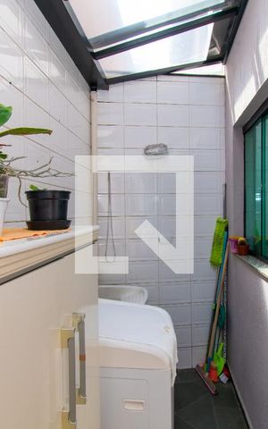 Casa de condomínio à venda com 75m², 2 quartos e 1 vaga Casa de condomínio à venda com 75m², 2 quartos e 1 vagaÁrea de Serviço
