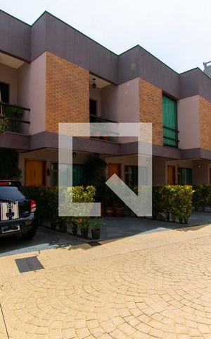 Casa de condomínio à venda com 75m², 2 quartos e 1 vaga Casa de condomínio à venda com 75m², 2 quartos e 1 vagaÁrea comum
