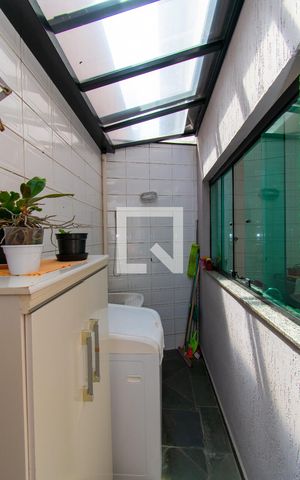 Casa de condomínio à venda com 75m², 2 quartos e 1 vaga Casa de condomínio à venda com 75m², 2 quartos e 1 vagaÁrea de Serviço
