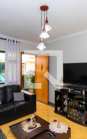 Casa de condomínio à venda com 75m², 2 quartos e 1 vaga Casa de condomínio à venda com 75m², 2 quartos e 1 vagaSala