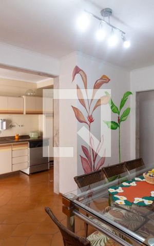 Casa à venda com 250m², 3 quartos e 3 vagasCopa e cozinha