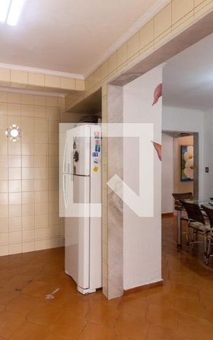 Casa à venda com 250m², 3 quartos e 3 vagasCopa e cozinha