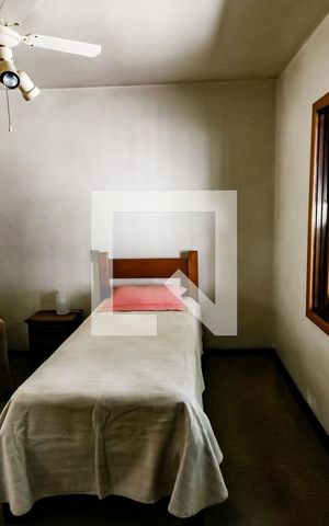 Casa à venda com 410m², 4 quartos e 4 vagas Casa à venda com 410m², 4 quartos e 4 vagasQuarto 1
