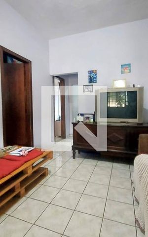 Casa à venda com 300m², 2 quartos e 5 vagasSala