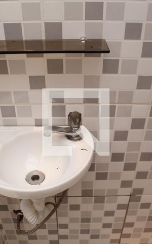 Casa de condomínio para alugar com 117m², 2 quartos e 1 vagaBanheiro de serviço