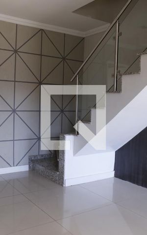 Casa de condomínio para alugar com 117m², 2 quartos e 1 vagaSala