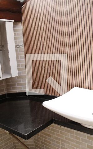 Casa de condomínio para alugar com 117m², 2 quartos e 1 vagaÁrea de Serviço
