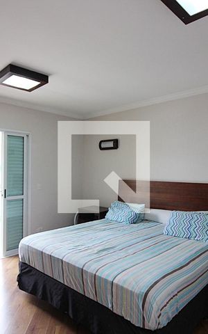 Casa à venda com 300m², 3 quartos e 4 vagasSuíte 1