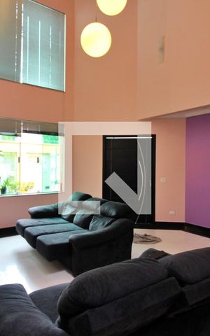 Casa à venda com 300m², 3 quartos e 4 vagasSala 1