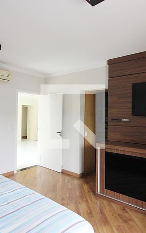 Casa à venda com 300m², 3 quartos e 4 vagasSuíte 1