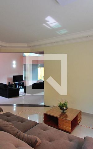 Casa à venda com 300m², 3 quartos e 4 vagasSala 2