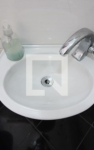 Casa à venda com 300m², 3 quartos e 4 vagasBanheiro de serviço