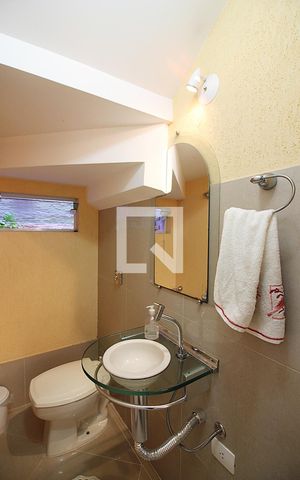 Casa à venda com 300m², 3 quartos e 4 vagasLavabo
