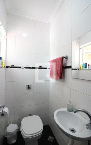 Casa à venda com 300m², 3 quartos e 4 vagasBanheiro de serviço