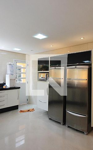 Casa à venda com 300m², 3 quartos e 4 vagasCozinha