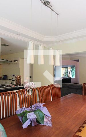 Casa à venda com 300m², 3 quartos e 4 vagasSala de Jantar