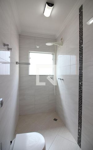 Casa à venda com 300m², 3 quartos e 4 vagasSuíte 2 Banheiro