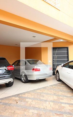 Casa à venda com 300m², 3 quartos e 4 vagasGaragem