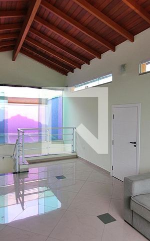 Casa à venda com 300m², 3 quartos e 4 vagasSala de TV