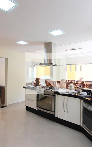 Casa à venda com 300m², 3 quartos e 4 vagasCozinha