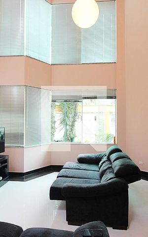 Casa à venda com 300m², 3 quartos e 4 vagasSala 1