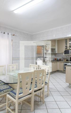 Casa à venda com 162m², 3 quartos e 2 vagas Casa à venda com 162m², 3 quartos e 2 vagasCopa