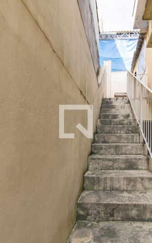 Casa à venda com 162m², 3 quartos e 2 vagas Casa à venda com 162m², 3 quartos e 2 vagasAcesso Quarto Serviço