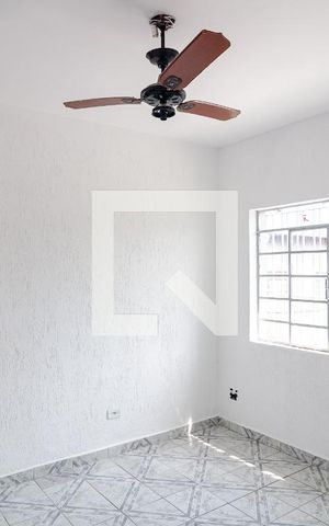 Casa à venda com 330m², 4 quartos e 3 vagas Casa à venda com 330m², 4 quartos e 3 vagasSala da Edícula