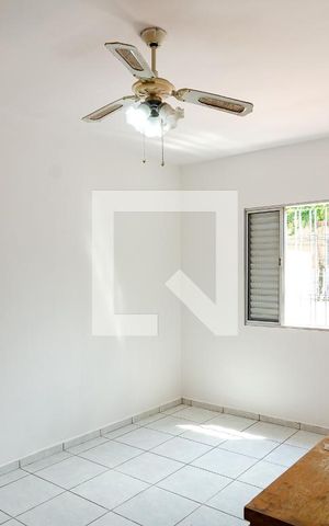 Casa à venda com 330m², 4 quartos e 3 vagas Casa à venda com 330m², 4 quartos e 3 vagasQuarto 3