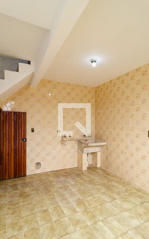 Casa à venda com 330m², 4 quartos e 3 vagas Casa à venda com 330m², 4 quartos e 3 vagasLavanderia