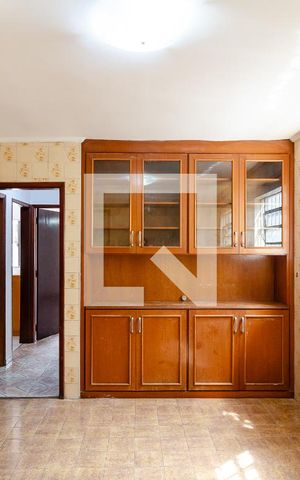 Casa à venda com 330m², 4 quartos e 3 vagas Casa à venda com 330m², 4 quartos e 3 vagasSala de Jantar