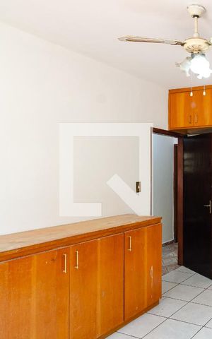 Casa à venda com 330m², 4 quartos e 3 vagas Casa à venda com 330m², 4 quartos e 3 vagasQuarto 3