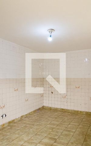 Casa à venda com 330m², 4 quartos e 3 vagas Casa à venda com 330m², 4 quartos e 3 vagasCozinha 2