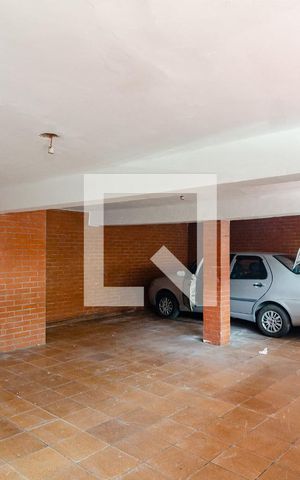 Casa à venda com 330m², 4 quartos e 3 vagas Casa à venda com 330m², 4 quartos e 3 vagasGaragem