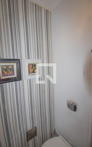 Casa para alugar com 334m², 4 quartos e 5 vagas Casa para alugar com 334m², 4 quartos e 5 vagasLavabo sala
