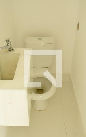 Casa de condomínio para alugar com 150m², 4 quartos e 3 vagasLavabo