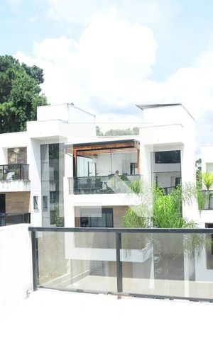 Casa de condomínio para alugar com 150m², 4 quartos e 3 vagasSacada
