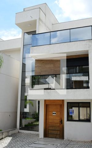 Casa de condomínio para alugar com 150m², 4 quartos e 3 vagasFachada