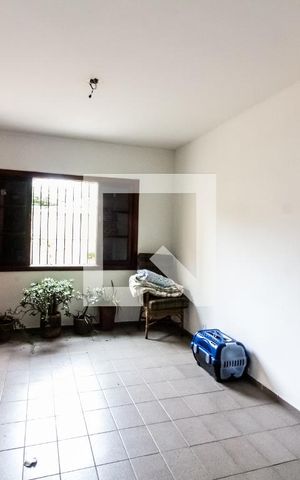 Casa à venda com 140m², 3 quartos e 2 vagas Casa à venda com 140m², 3 quartos e 2 vagasQuarto / Escritório