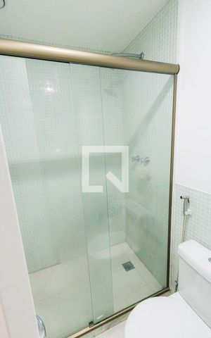 Apartamento para alugar com 90m², 3 quartos e 1 vaga Apartamento para alugar com 90m², 3 quartos e 1 vagaBanheiro da Suíte