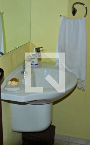 Casa à venda com 344m², 4 quartos e 4 vagasLavabo