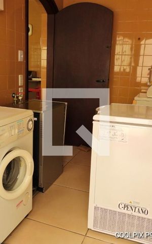 Casa à venda com 344m², 4 quartos e 4 vagasLavanderia