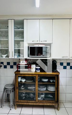 Apartamento para alugar com 130m², 4 quartos e 2 vagas Apartamento para alugar com 130m², 4 quartos e 2 vagasCozinha